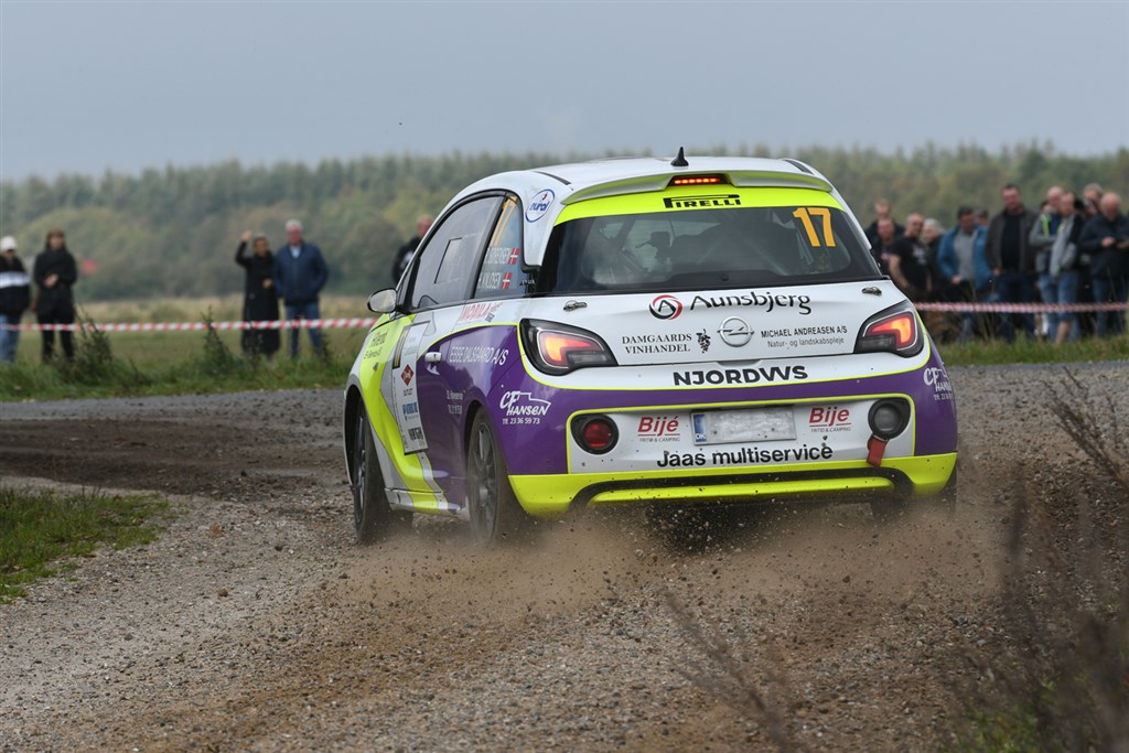 På den afsluttende powerstage i Rally Naturens Rige fik konkurrenterne i RC4-klassen baghjul af ”Rasser“, Heidi og »A-damen“.
(Foto: specialpress@gmail.com)